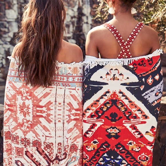 Skova Luxurious Towel from Rachel Zoe Box of Style - Picture 6 of 7